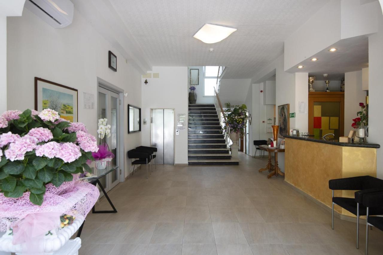 Hotel Carillon Bellaria-Igea Marina Ngoại thất bức ảnh